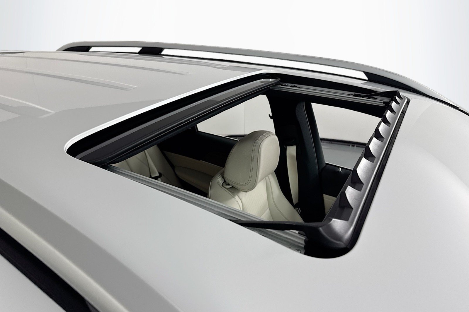 New 2026 MANUFAKTUR Moonlight White Metallic Mercedes-Benz GLE 350 SUV image 21