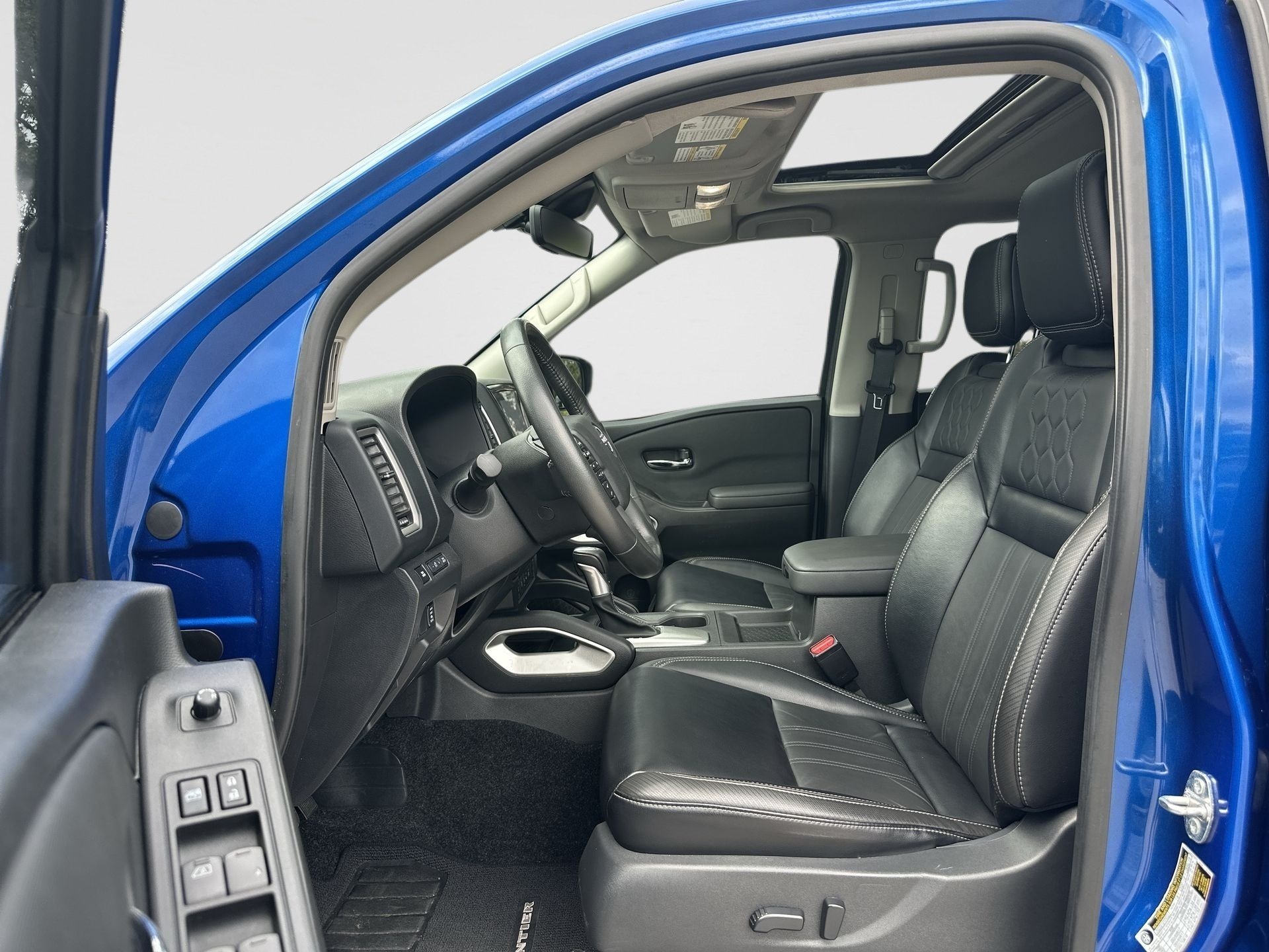 2024 Nissan Frontier SL - Photo 19