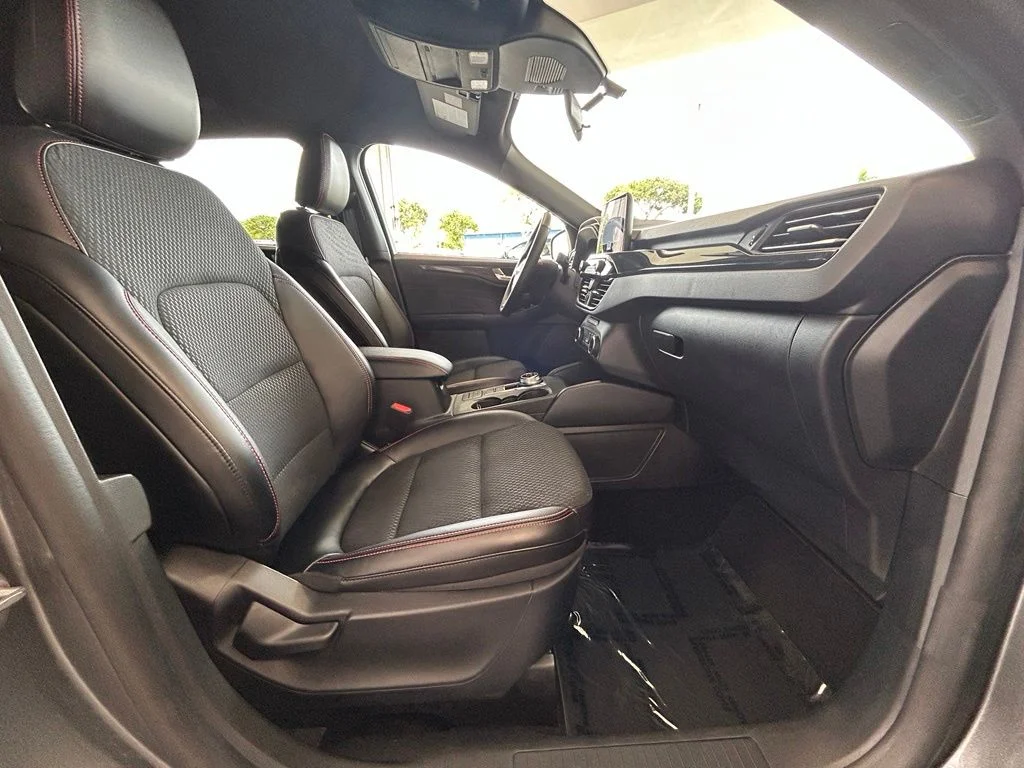 Used 2025 Gray Metallic Ford ST-Line image 23