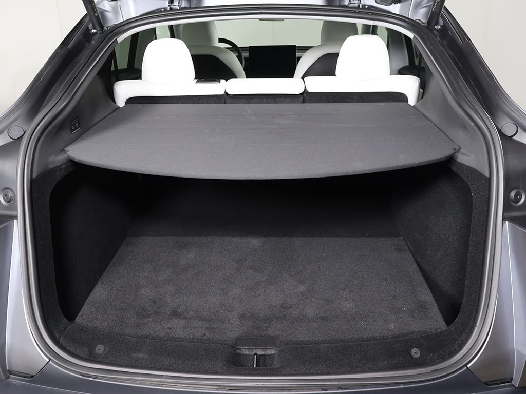 2026 Tesla Model Y Long Range - Photo 17