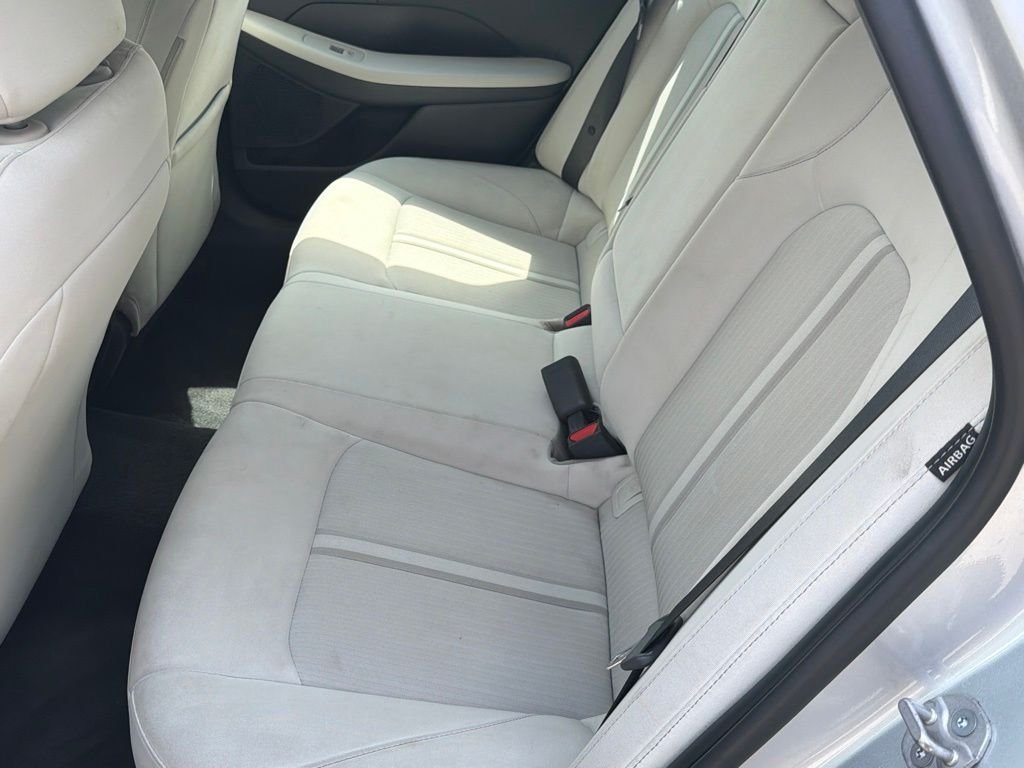 Used 2025 Silver Hyundai SEL image 12
