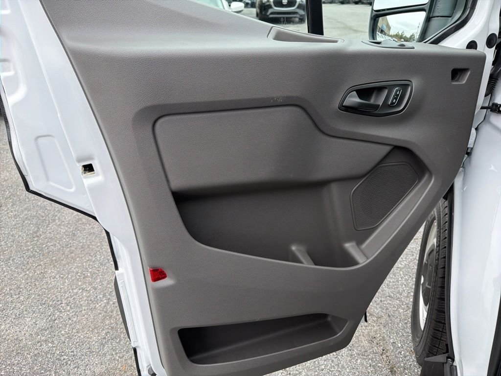 2025 Ford Transit Van Base - Photo 28