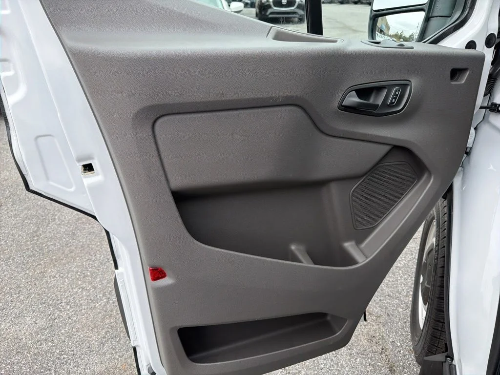 2025 Ford Transit Van Base - Photo 28