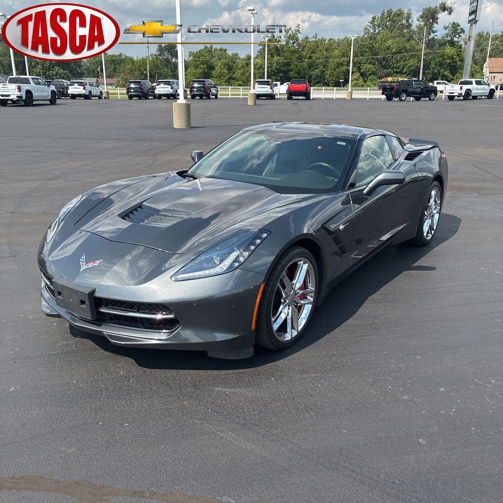 Used 2017 Gray Chevrolet Stingray Z51 image 1