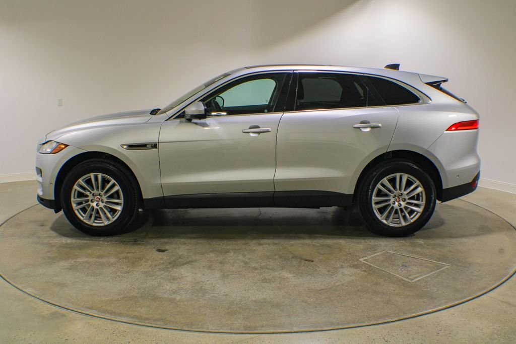 Used 2020 Indus Silver Metallic Jaguar 25t Prestige image 2