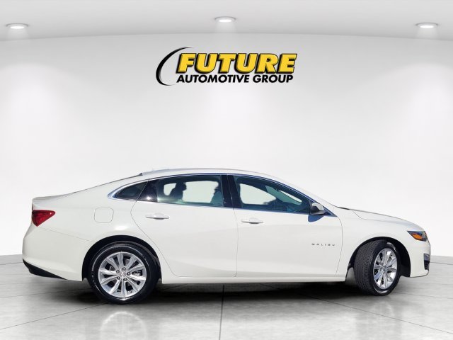 Used 2025 White Chevrolet LT image 3