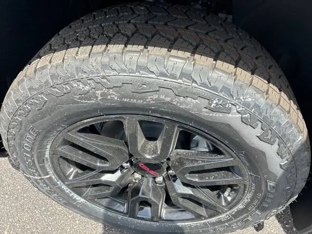 New 2026 Summit White GMC Elevation image 30