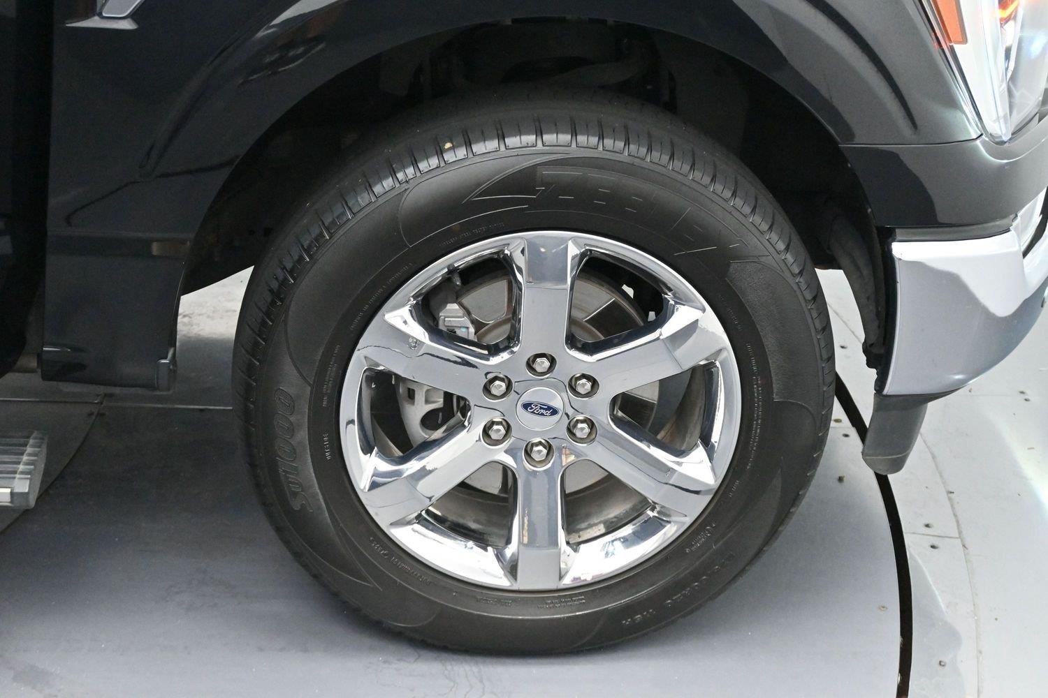 Used 2023 Agate Black Metallic Ford XL image 38