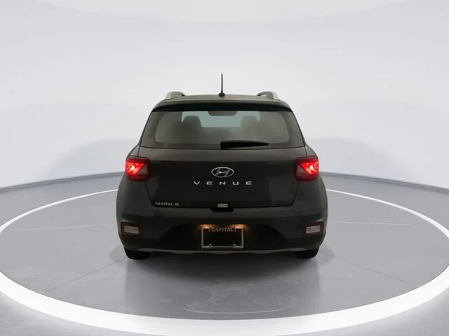 Used 2024 Gray Hyundai SEL image 5