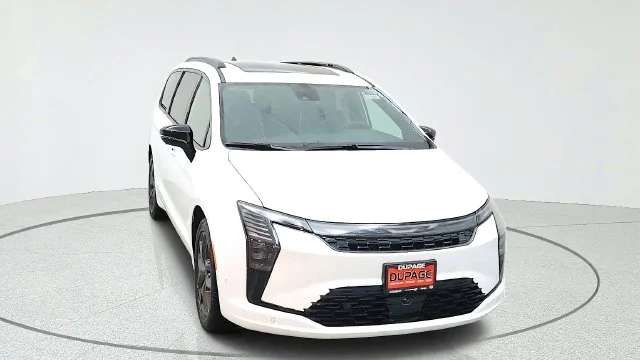 New 2027 Bright White Clear-Coat Paint Chrysler Limited image 2