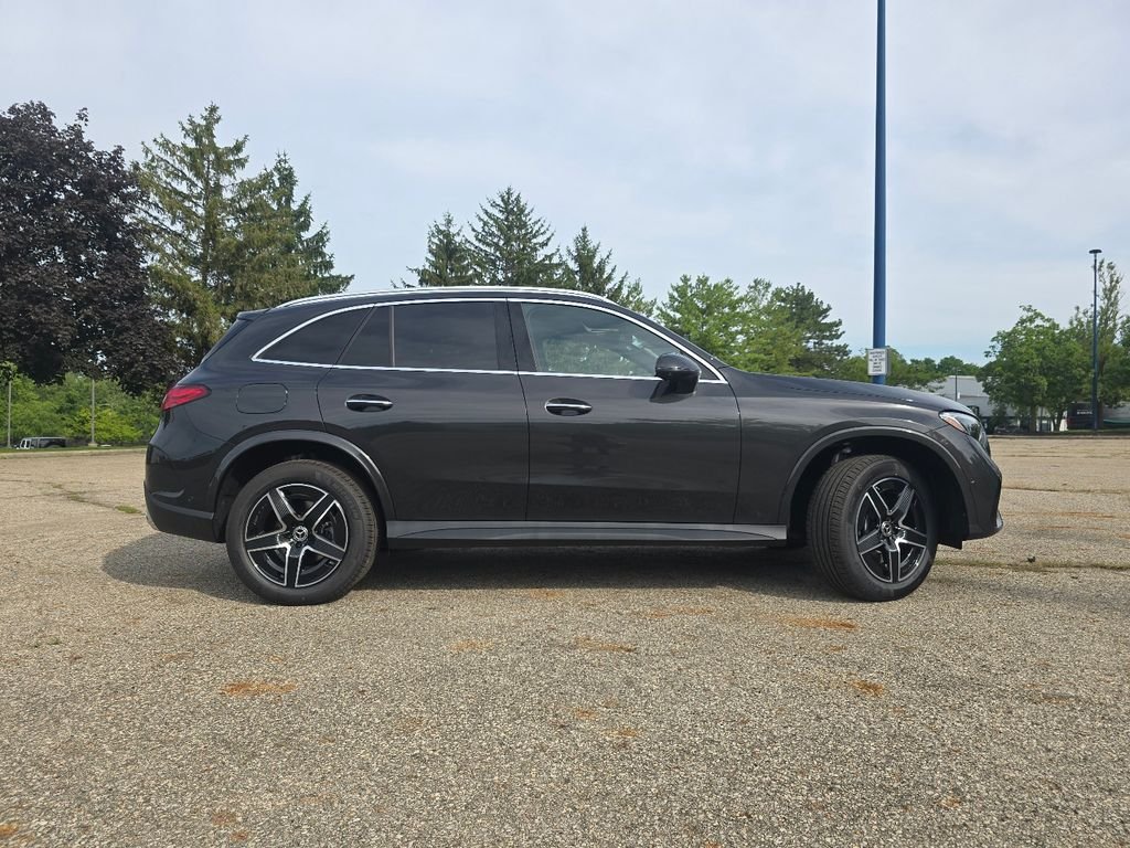 New 2027 Graphite Grey Metallic Mercedes-Benz GLC 300 image 18