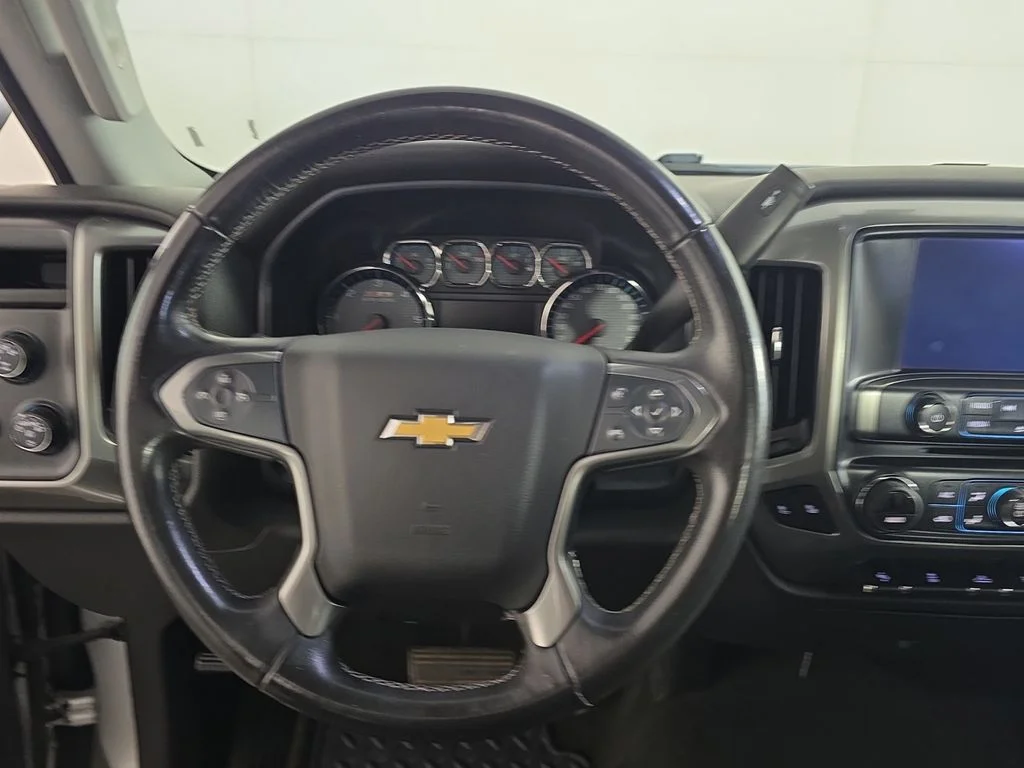 Used 2016 Silver Ice Metallic Chevrolet LT image 15