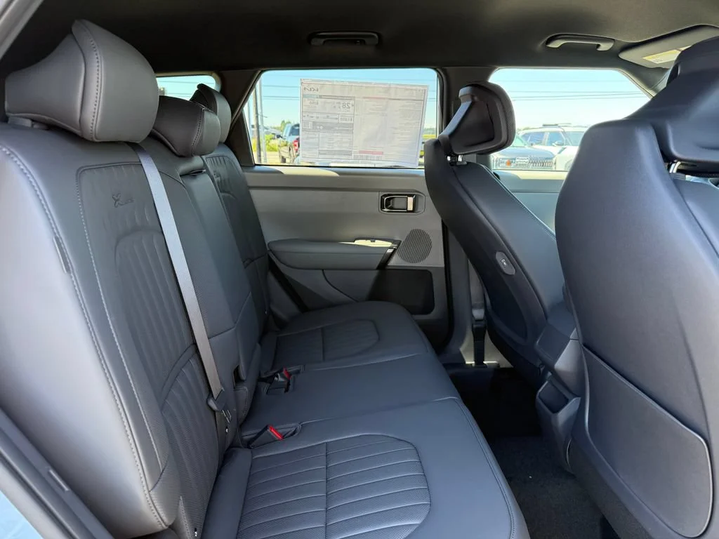 New 2027 Pale Gray Kia X-Line S image 13
