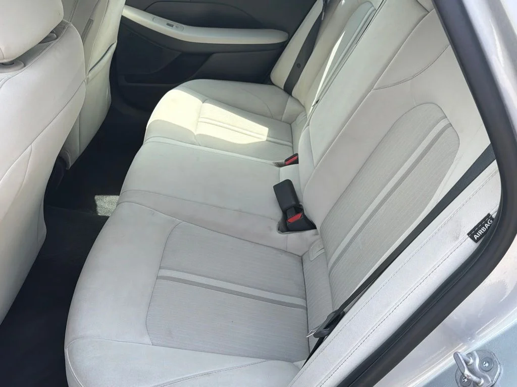 Used 2025 Silver Hyundai SEL image 12