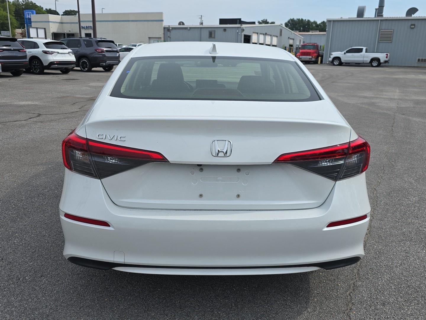 Used 2022 Platinum White Pearl Honda EX image 4