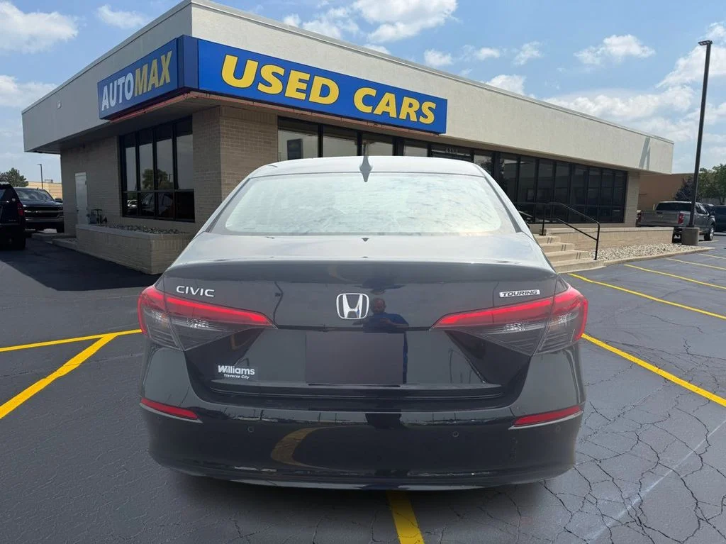 2024 Honda Civic Touring - Photo 6