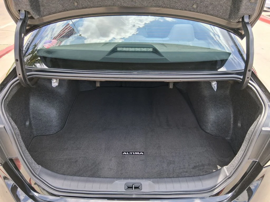 2025 Nissan Altima S - Photo 6