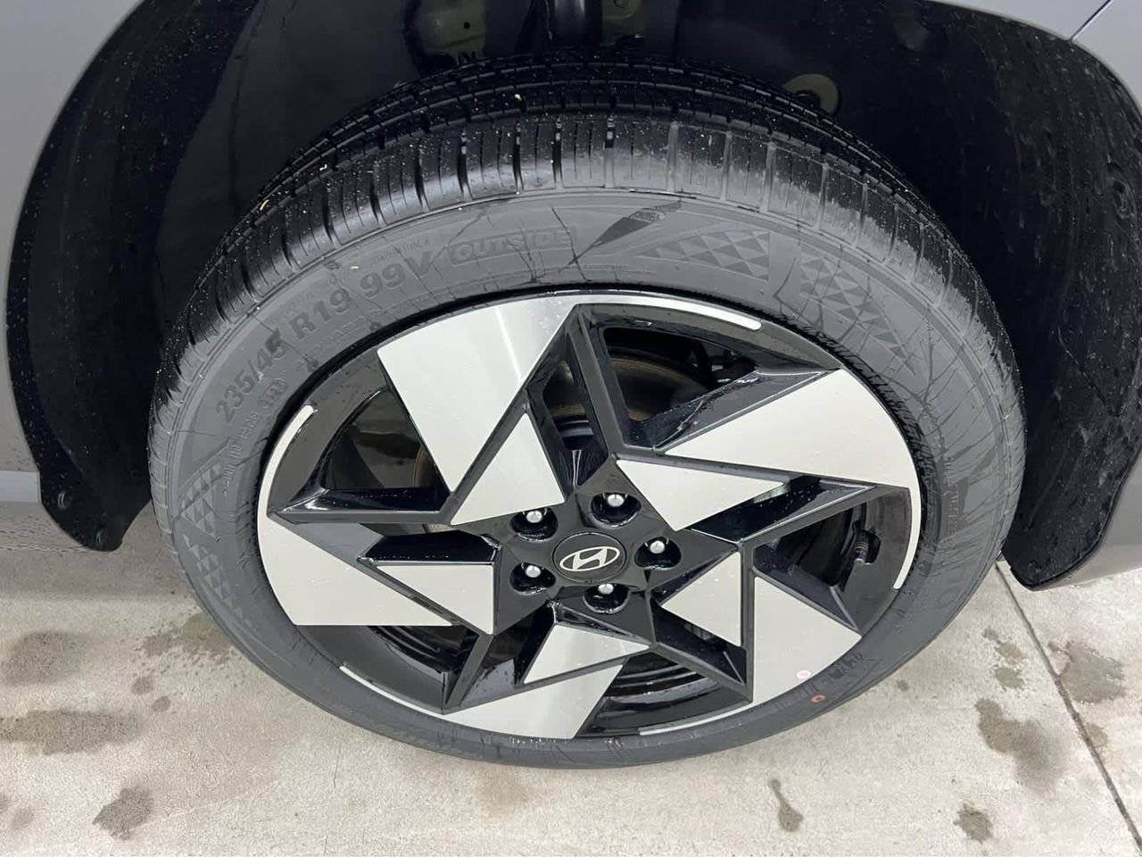 New 2026 Abyss Black Pearl Hyundai Limited AWD image 8