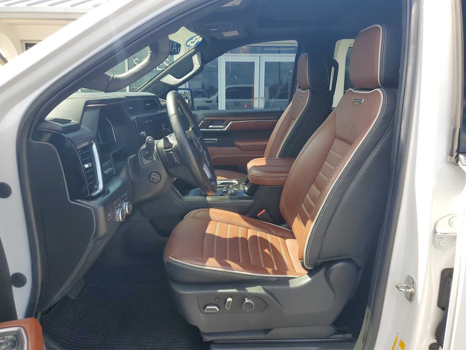 Used 2023 White Frost Tricoat GMC Denali Ultimate image 23