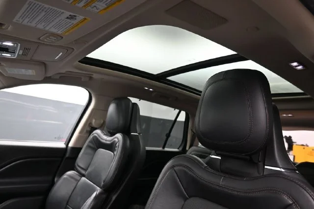 Certified Used 2021 Flight Blue Lincoln Reserve image 19