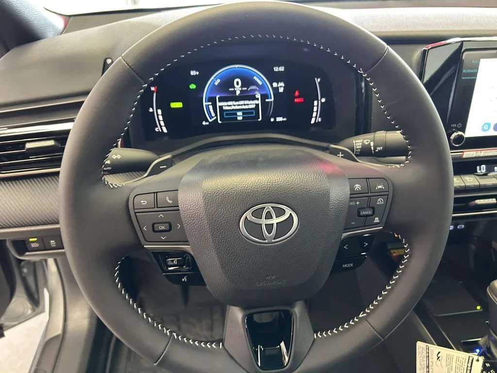 Used 2026  Toyota SE image 19