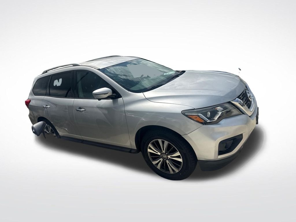 Used 2017 Silver Nissan SL image 2