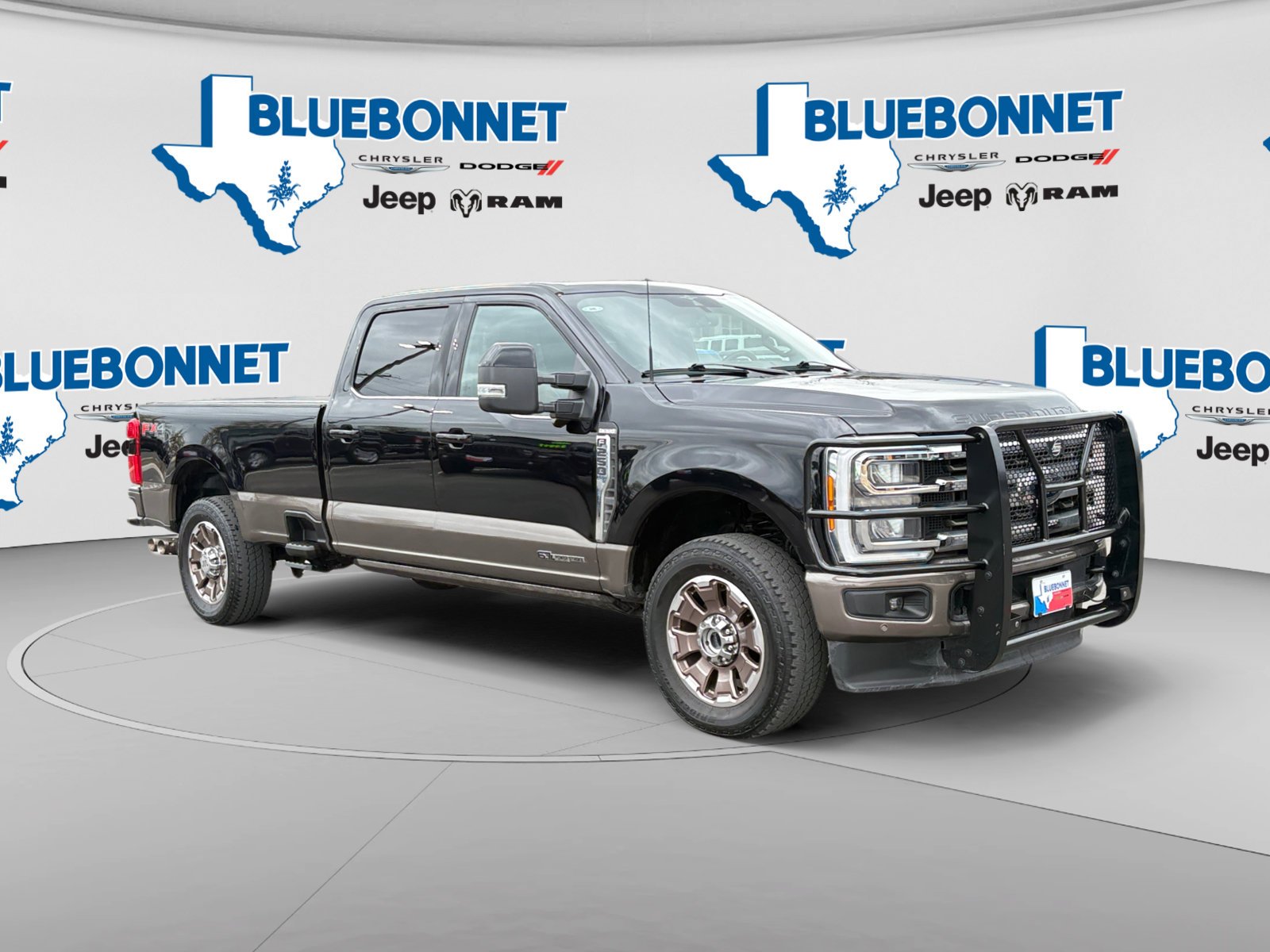 Used 2023 Brown Ford King Ranch image 3