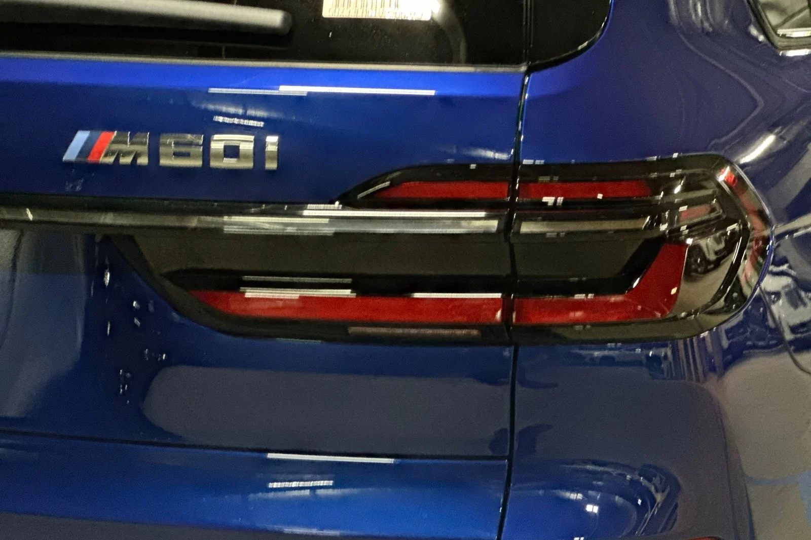 New 2027 Marina Bay Blue Metallic BMW M60i image 28