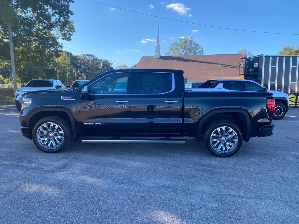 Used 2026 Onyx Black GMC Denali image 2