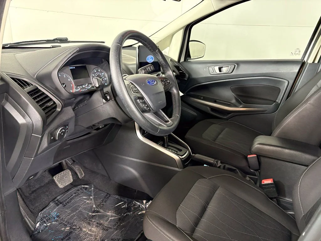 Used 2020 White Ford SE image 25