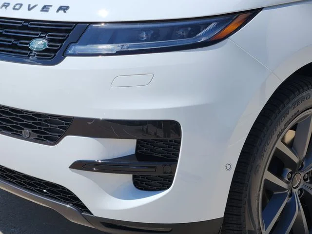 New 2026 Fuji White Land Rover SE image 5