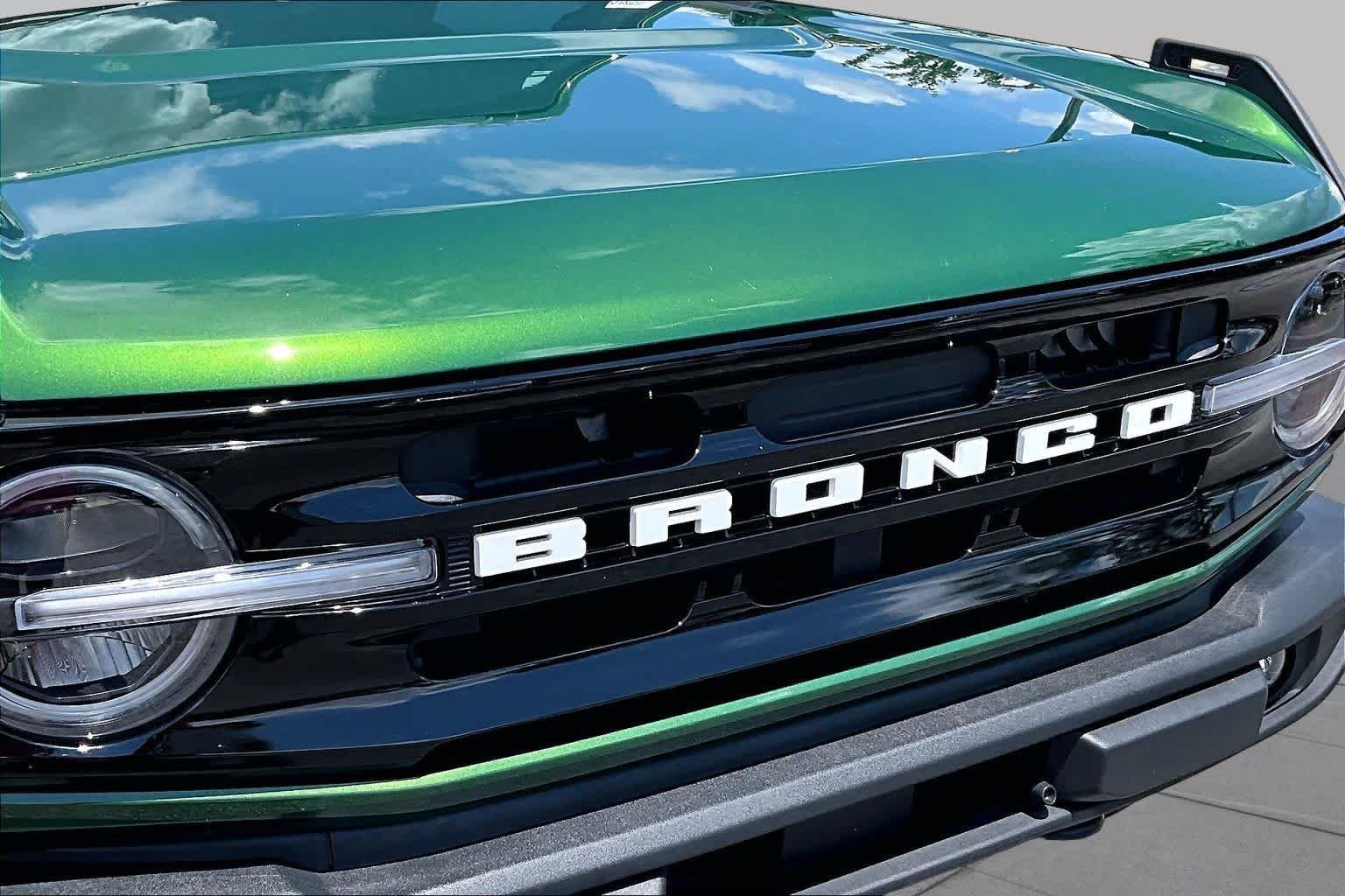 Used 2025 Eruption Green Ford Outer Banks image 29