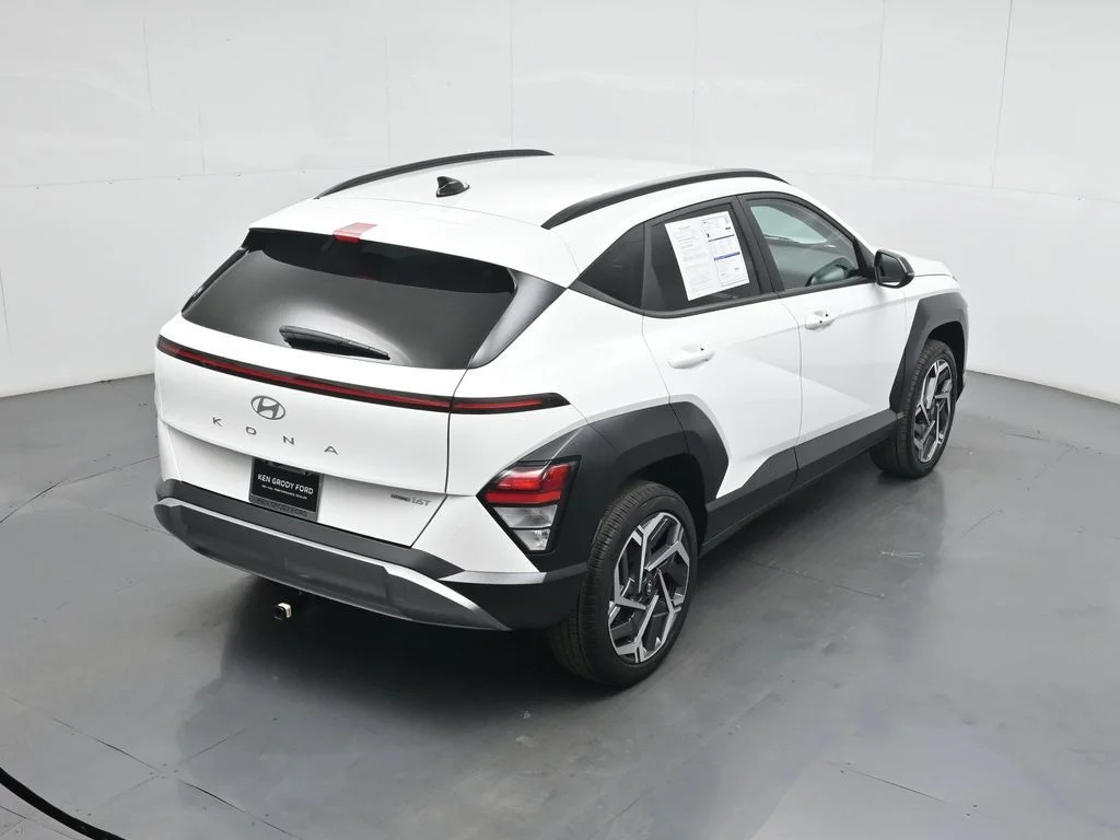 Used 2026 White Hyundai SEL Premium image 41