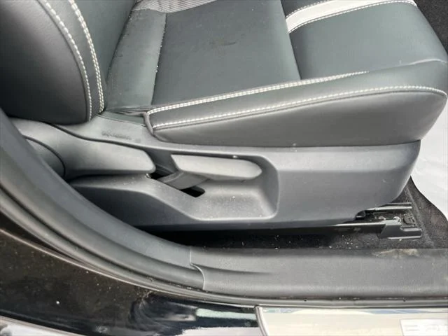 2025 Toyota Camry SE - Photo 21