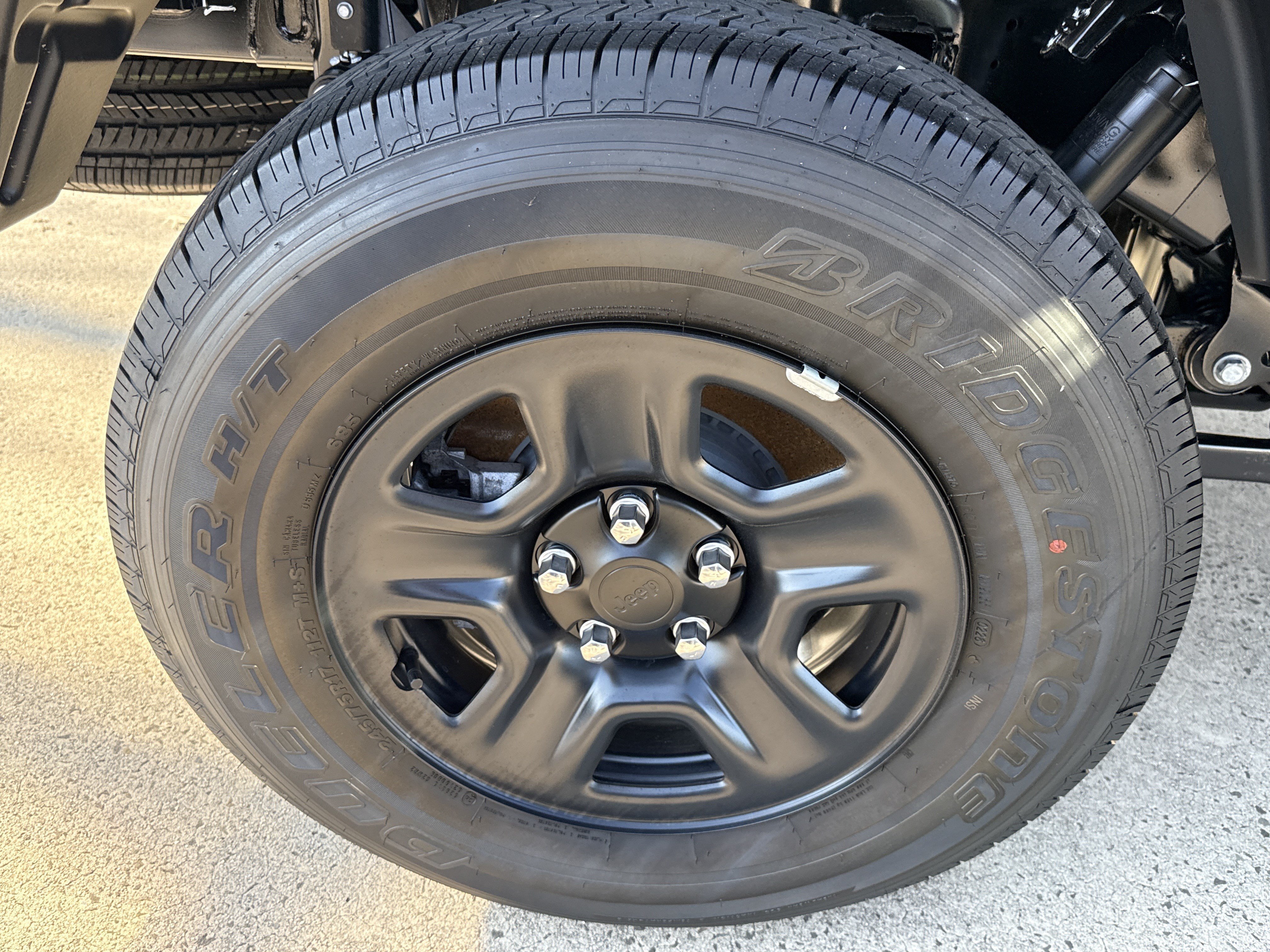 New 2026 Reign Jeep Sport image 17