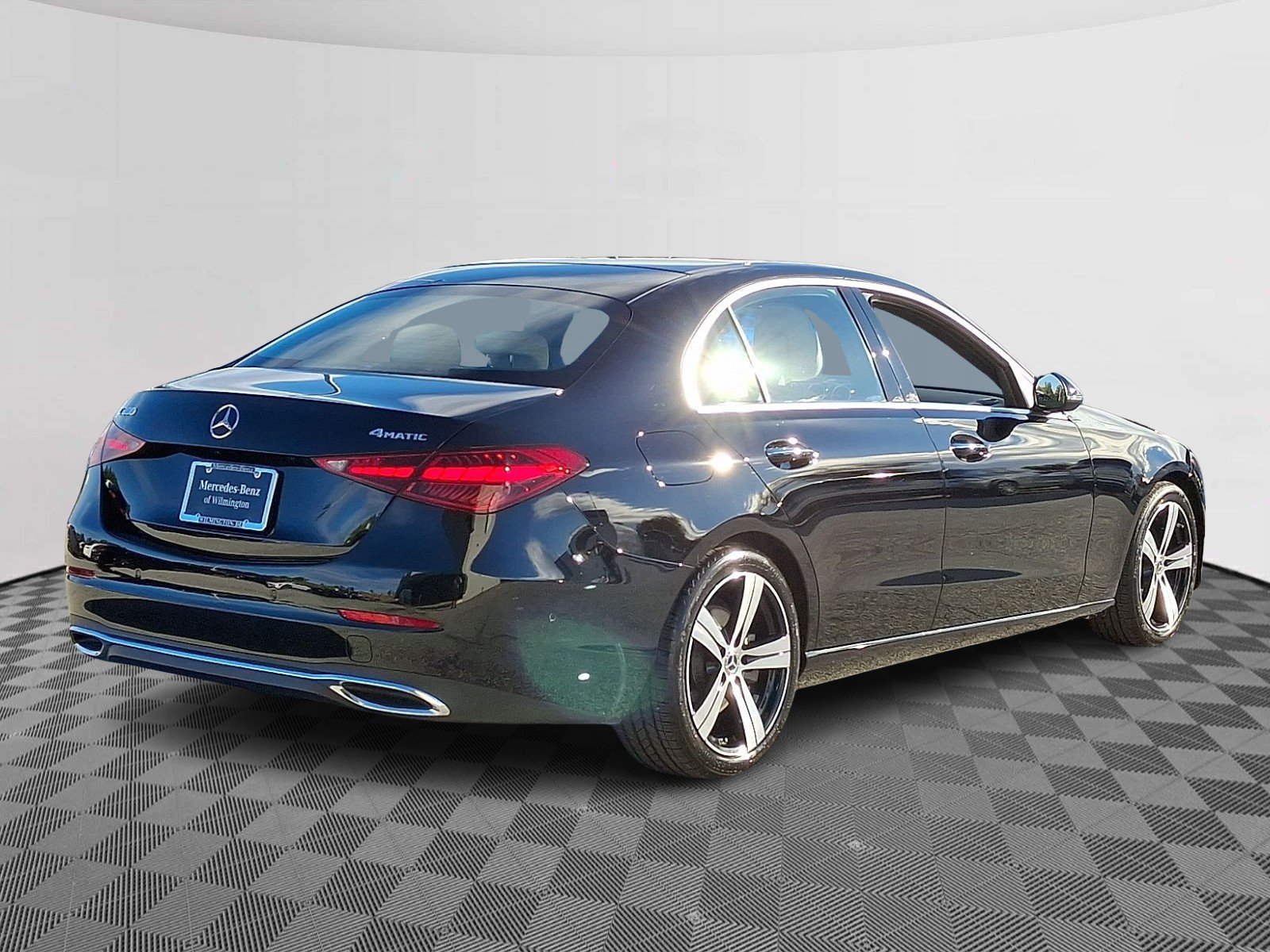 2025 Mercedes-Benz C-Class Sedan C 300 - Photo 6