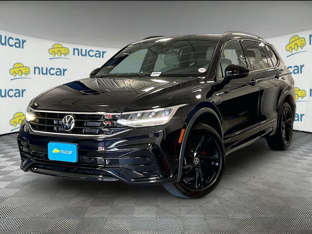 Used 2024 Black Volkswagen 2.0T SE R-Line Black image 3