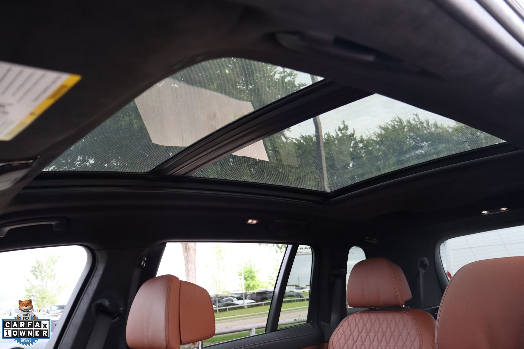 Used 2024  BMW xDrive40i image 25