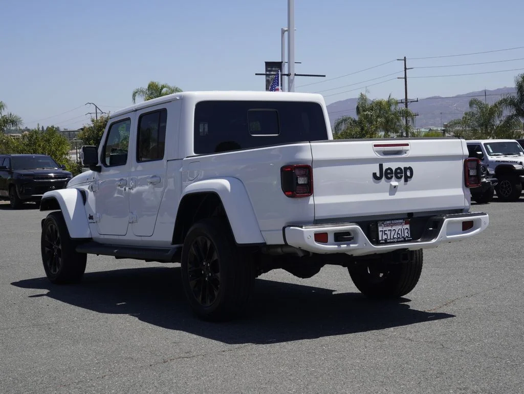 Certified Used 2023 White/off-white Jeep High Altitude image 5