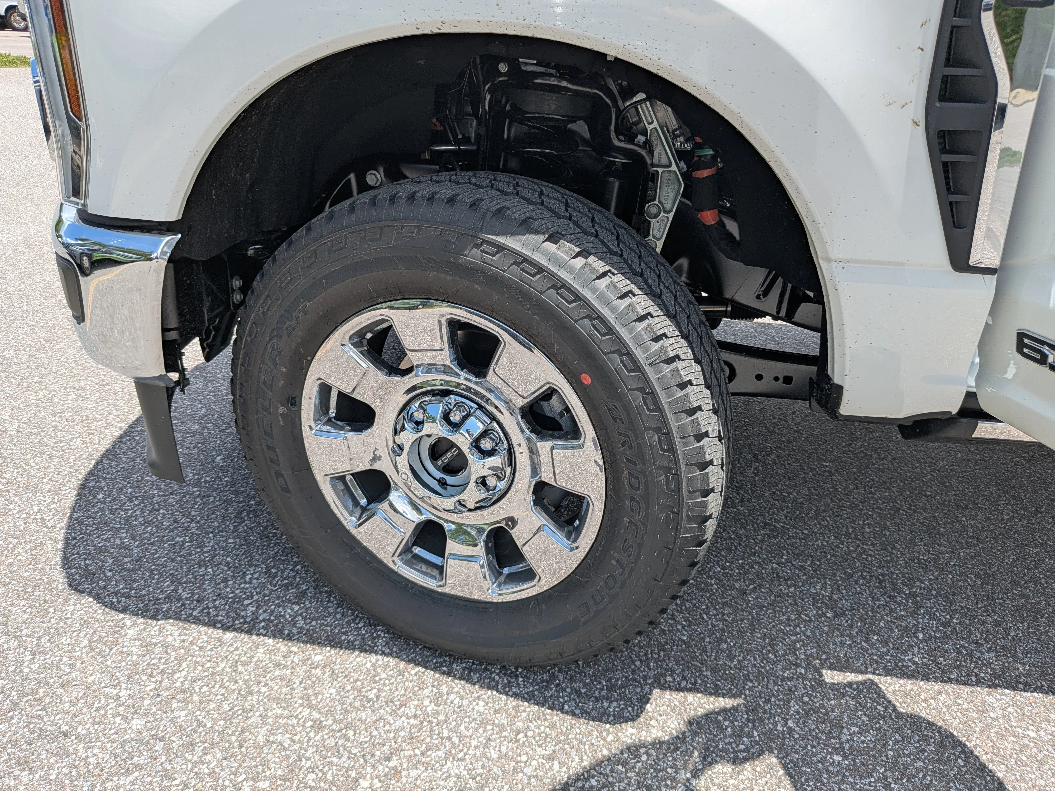 New 2026 Star White Metallic Tri-Coat Ford F-250® Lariat® image 35