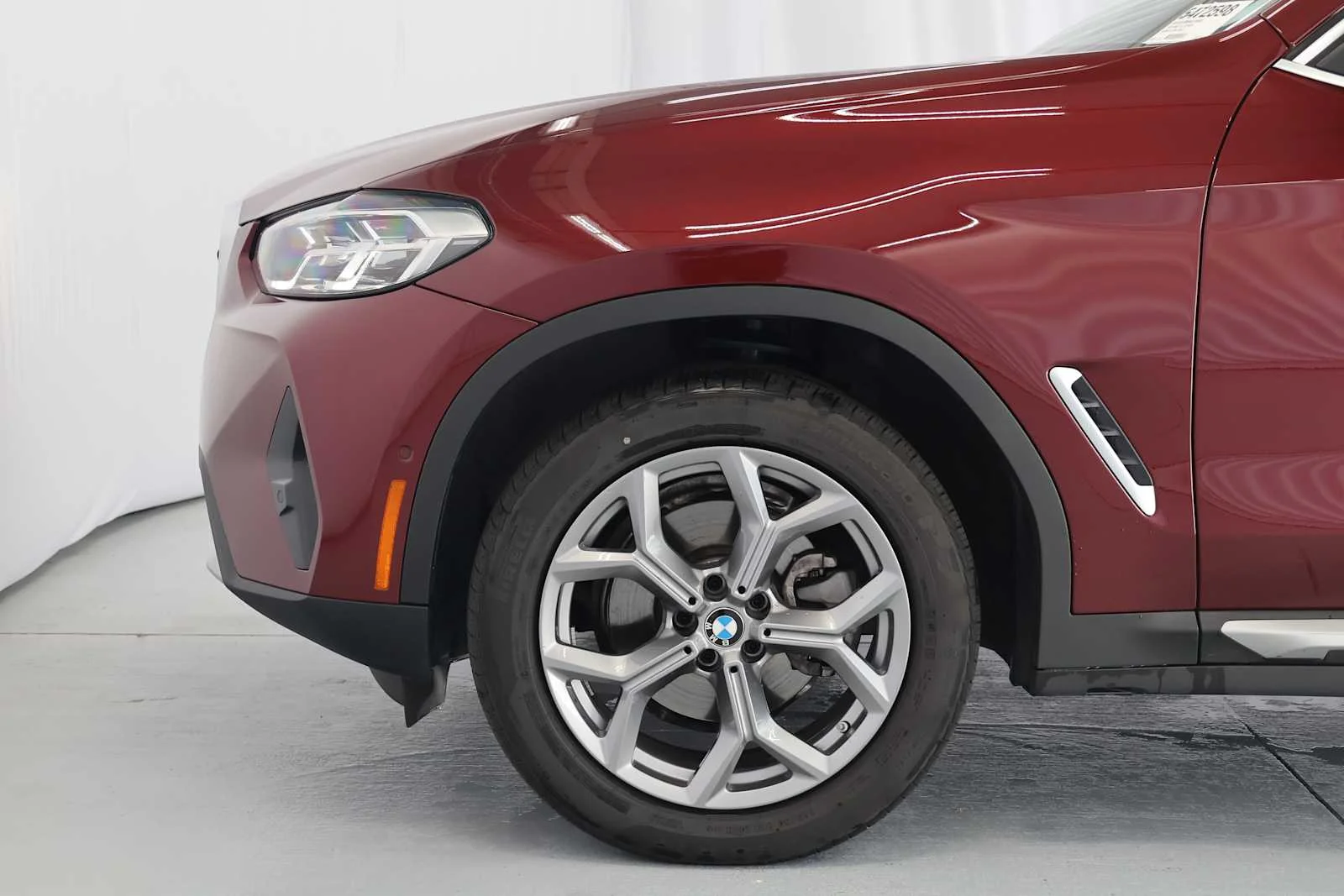 Certified Used 2025 Aventurin Red Metallic BMW xDrive30i image 10