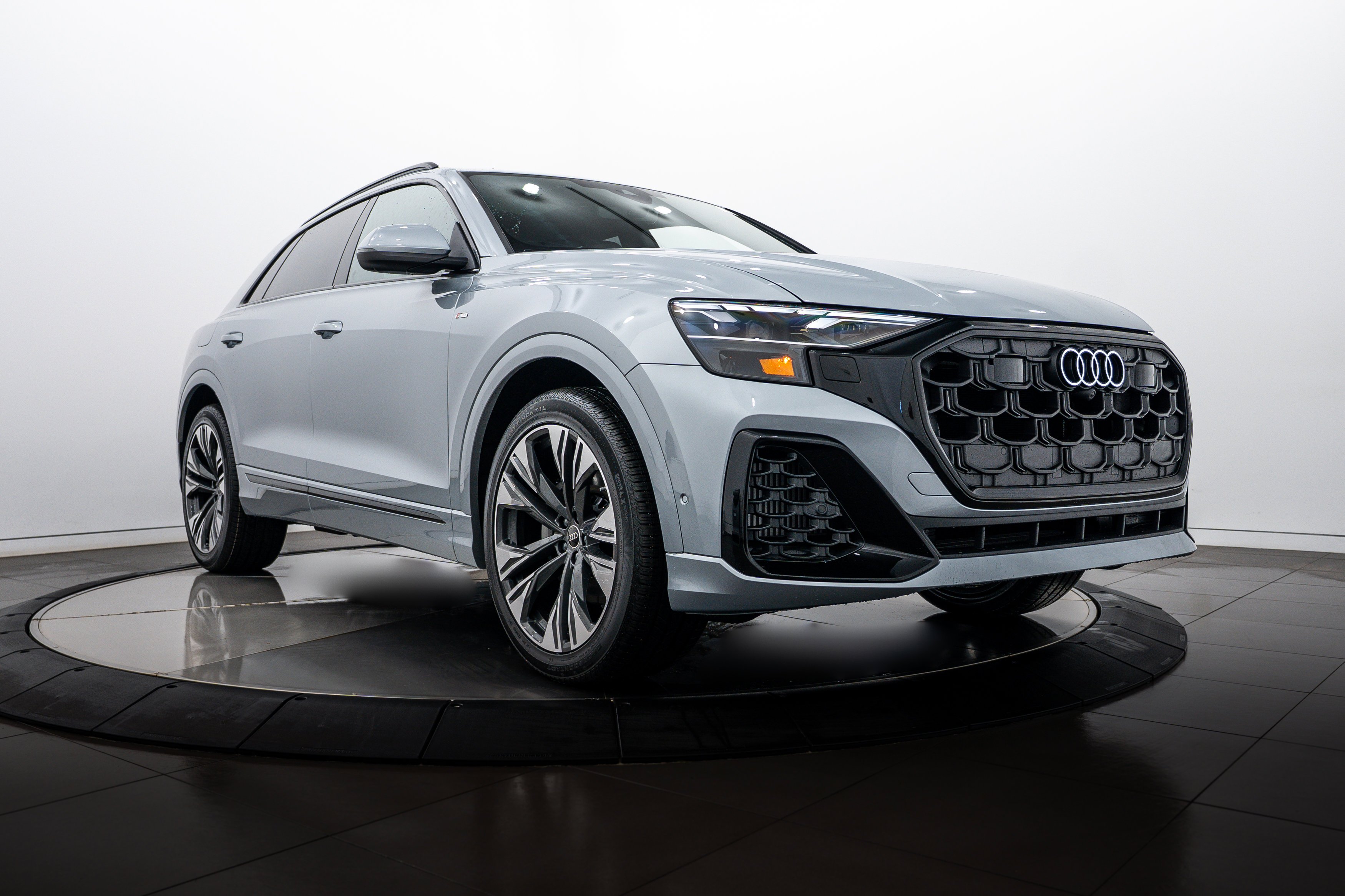 2026 Audi Q8 55 Premium Plus quattro Tiptonic's photo