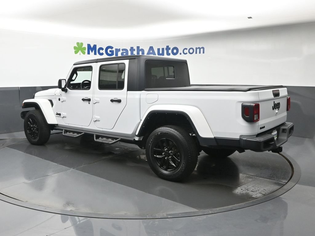 Used 2022 White Jeep Sport image 24