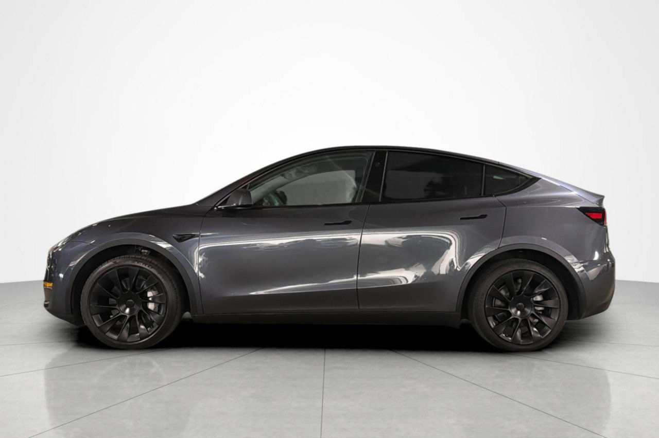 Used 2023 Tesla Model Y Long Range with VIN 7SAYGDEE2PA206068 for sale in Beverly Hills, CA