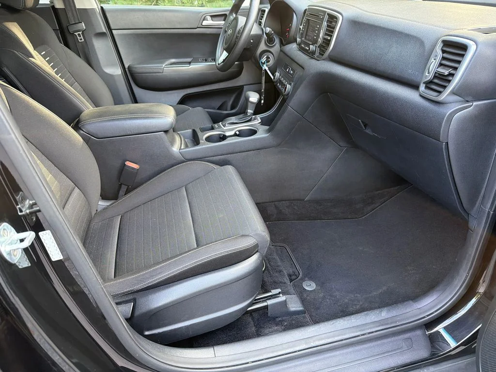 Used 2018 Red Kia LX image 13
