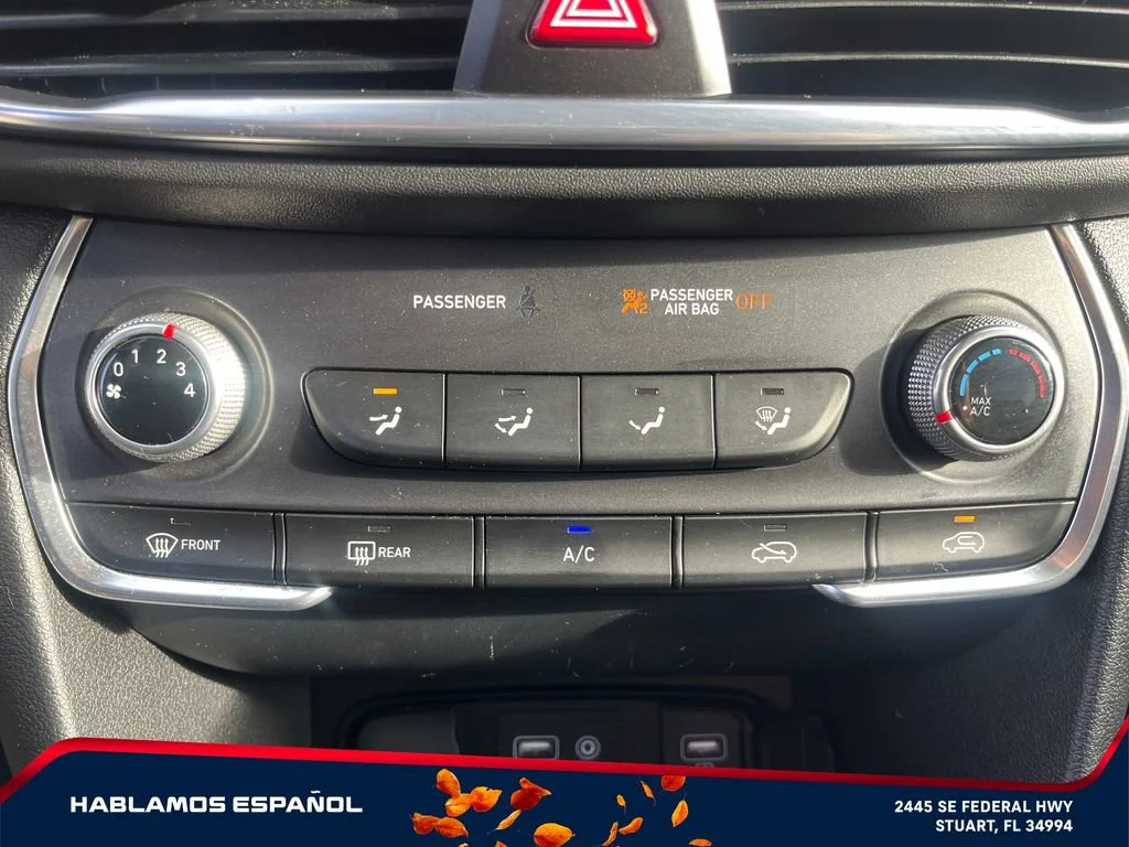 Used 2020 Red Hyundai SE image 23