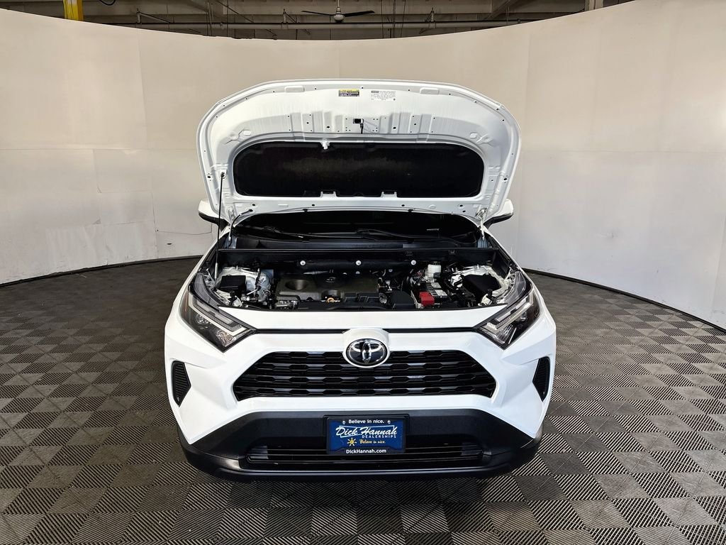 Used 2024 White Toyota XLE image 21