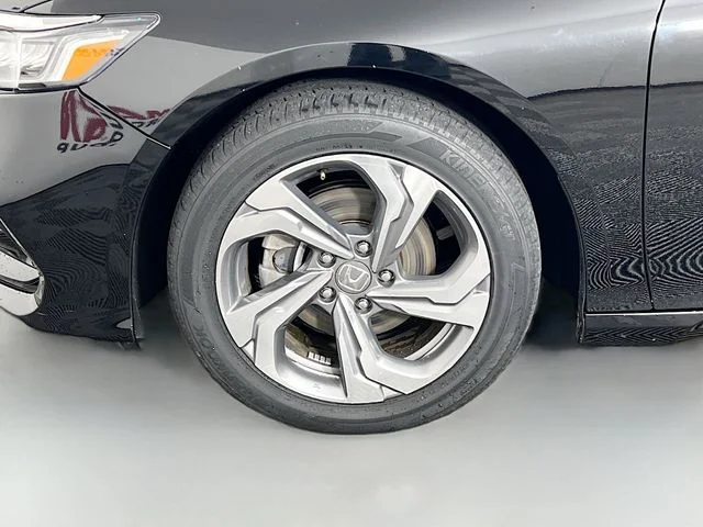 Used 2020 Black Honda EX-L image 27