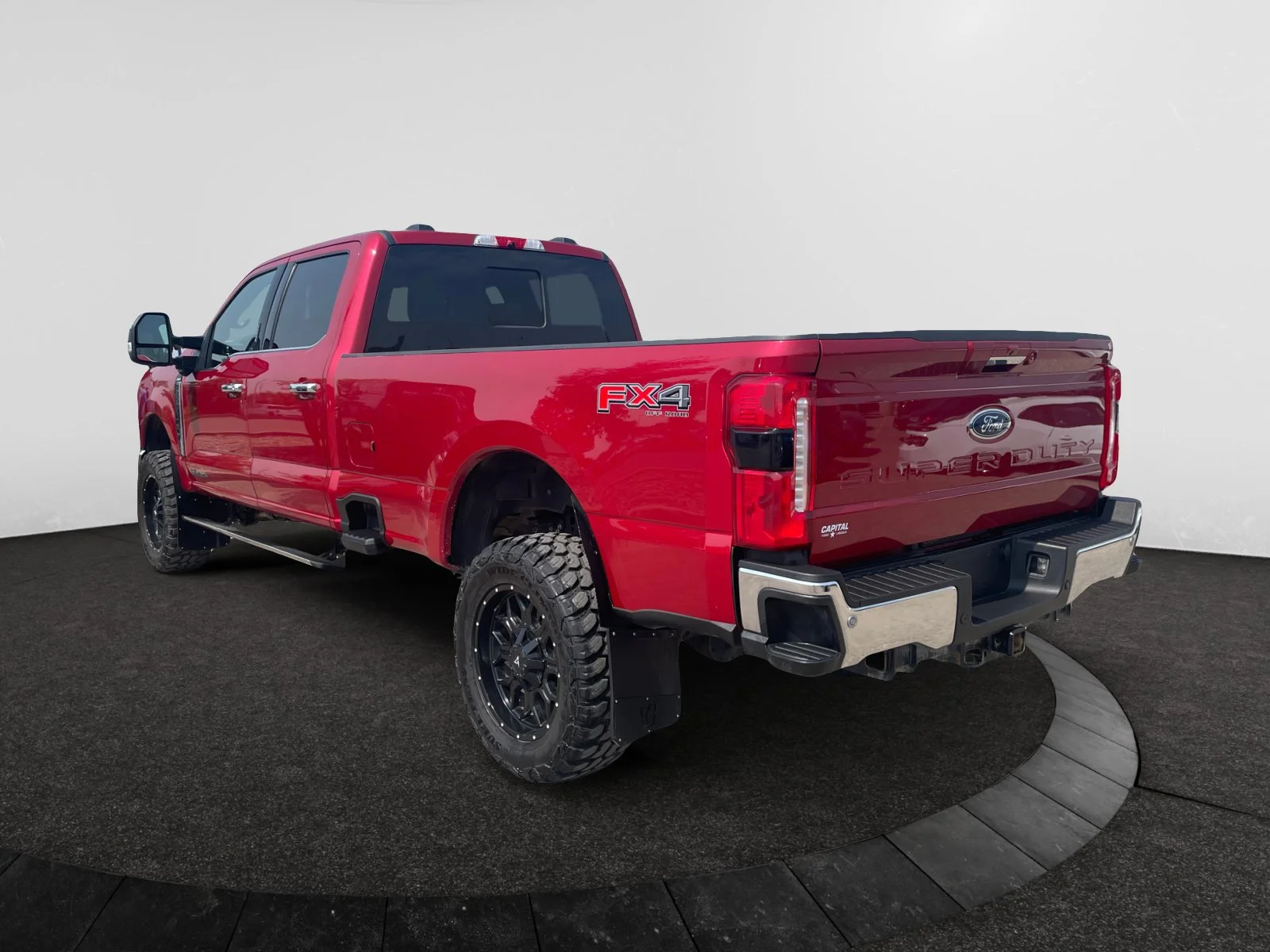 Used 2024 RED Ford LARIAT SuperCrew image 3