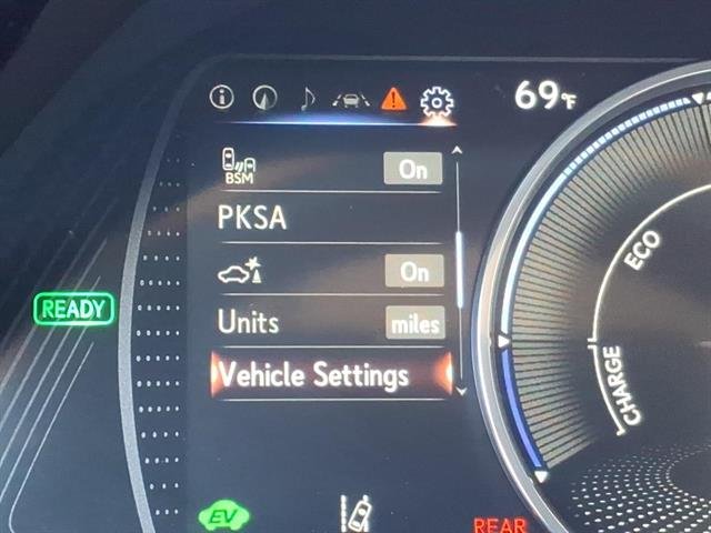 2025 Lexus ES Hybrid 300h - Photo 6